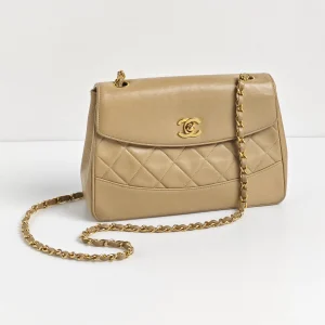 genuine pre-owned Chanel 1990 vintage beige medium flap