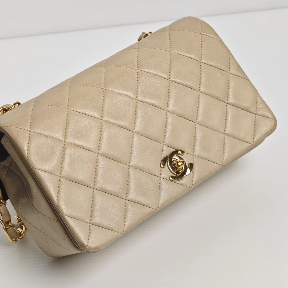 genuine pre-owned Chanel 1991-1992 vintage mini full flap - Image 3