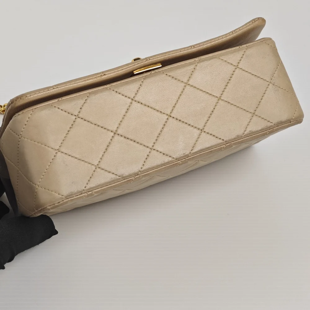 genuine pre-owned Chanel 1991-1992 vintage mini full flap - Image 7