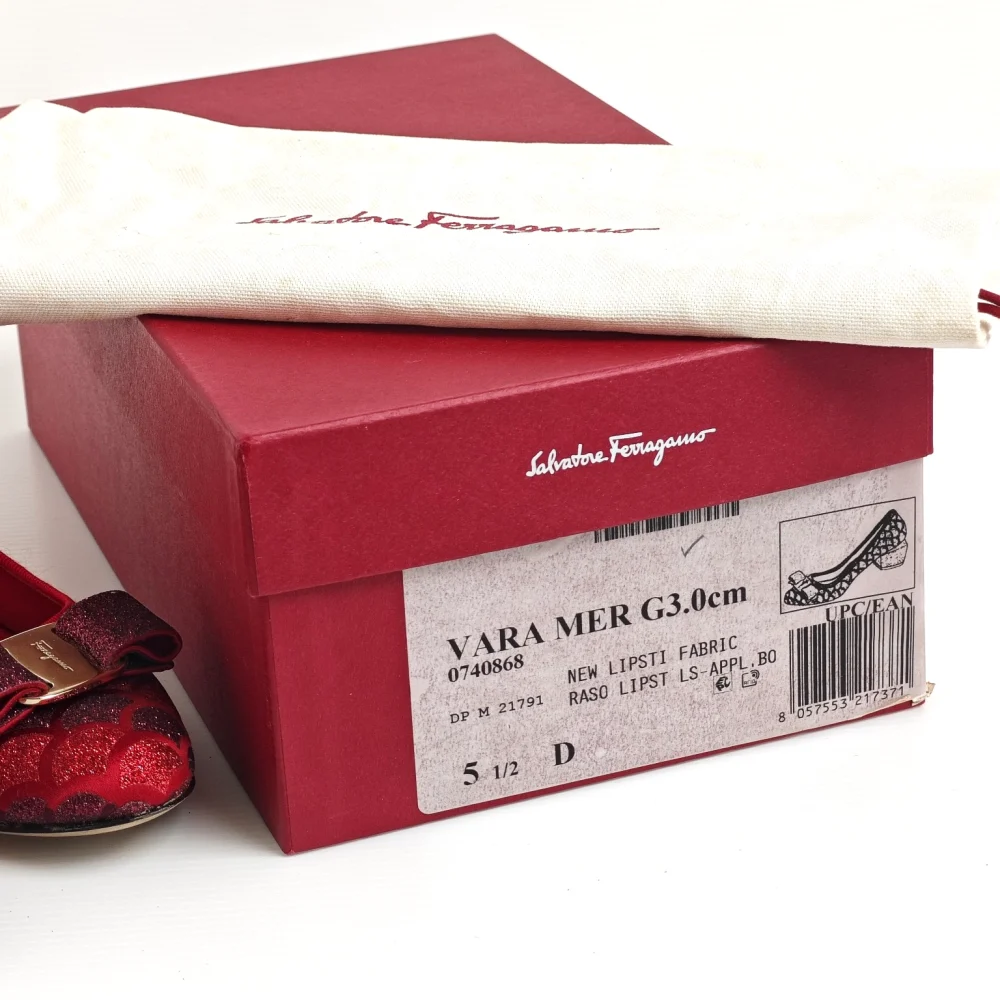 genuine (almost-new) Ferragamo "vara mermaid" glitter pumps (US 5.5D) - Image 6